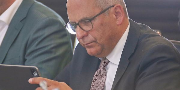 Poseck dringt auf härteren Umgang mit ausreisepflichtigen Syrern