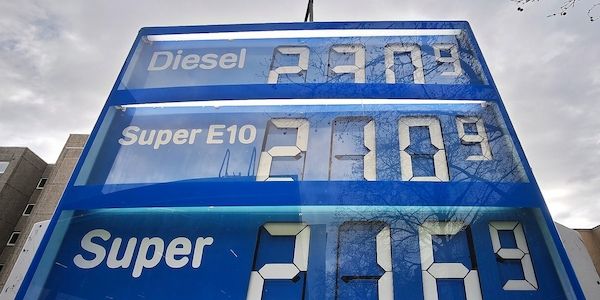 Spritpreise vor neuer Tankstellen-Regel erneut gestiegen