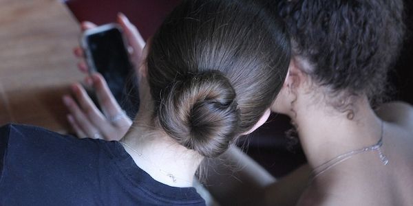 Linke sieht rechtliche Hürden für Social-Media-Verbot