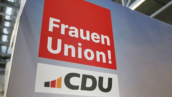 Frauen Union fordert besseren Schutz für Deepfake-Opfer