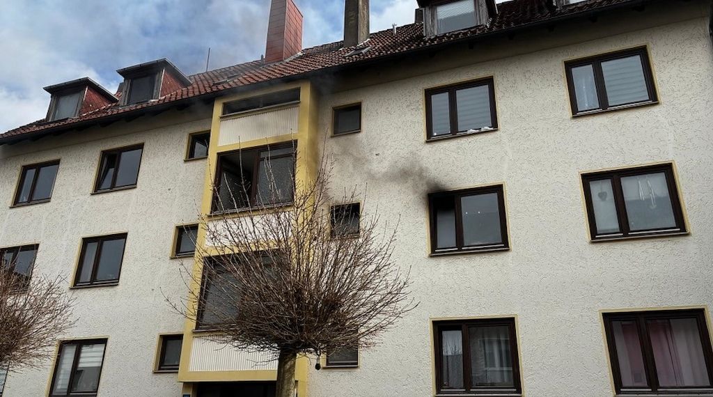 Küchenbrand in Bremerhaven führt zu Feuerwehr-Einsatz