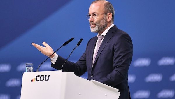 Weber verteidigt gemeinsame Abstimmung mit Rechtsaußen-Parteien