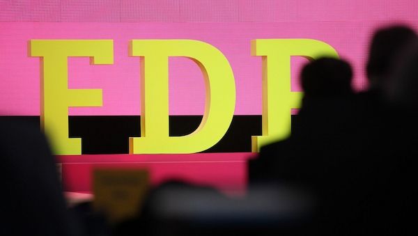 "JuLis" wollen Kandidaten für FDP-Parteivorsitz einladen