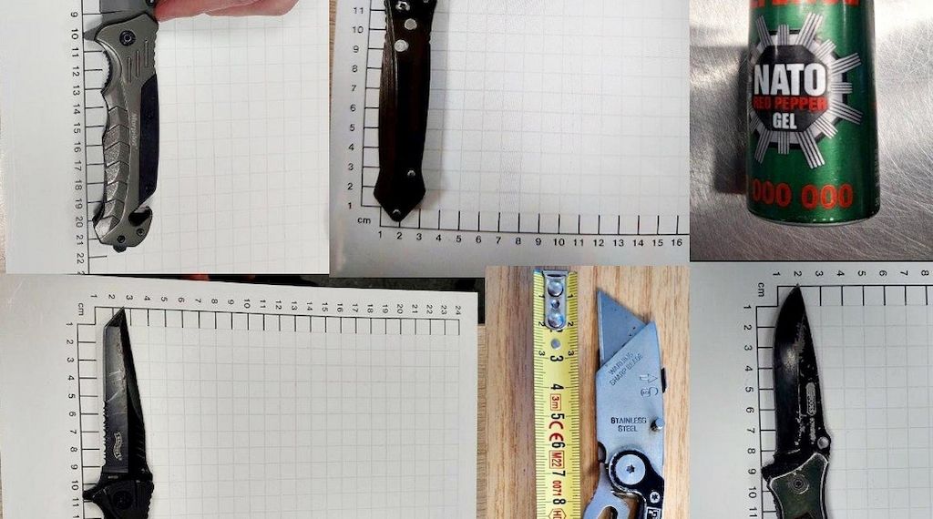 Bundespolizei beschlagnahmt Waffen am Flughafen Köln/Bonn