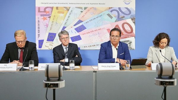 Gutachten: Verweigerung von Bargeldannahme verletzt Grundrechte