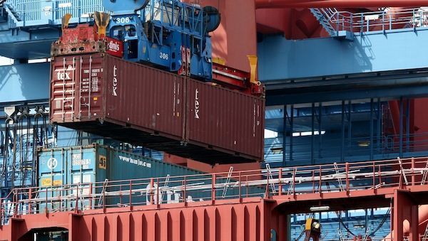 Deutsche Exporte legen im Februar zu