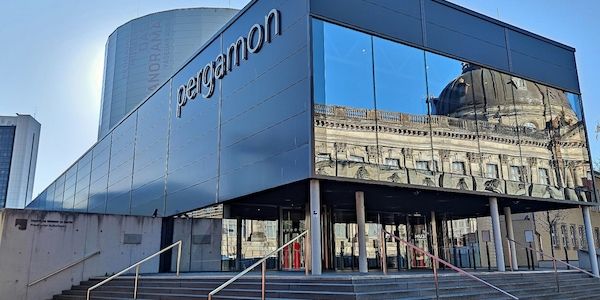Pergamonsaal soll nach Sanierung erneut monatelang schließen