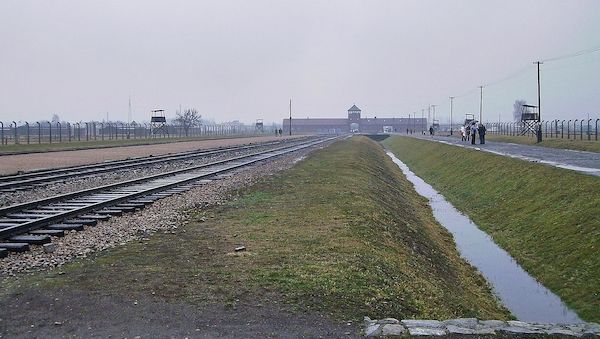 Düsseldorf gedenkt der Opfer der Shoah