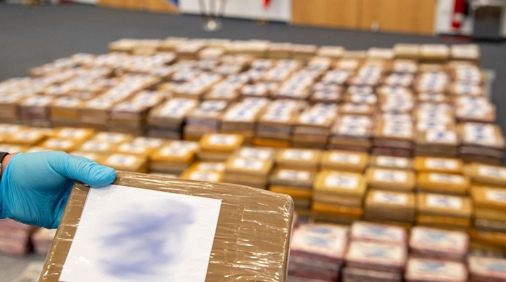 Zoll und Polizei stellen 1,6 Tonnen Kokain in Hamburger Hafen sicher