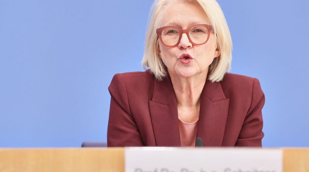 Wirtschaftsweise befürwortet Klimageld statt Spritpreis-Eingriffen