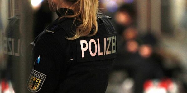 Zeuge stellt jugendlichen Dieb in Bremen-Mitte