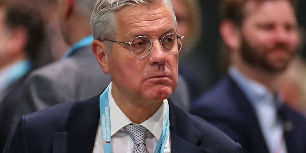 Röttgen hält US-Seeblockade der Straße von Hormus für "überfällig"