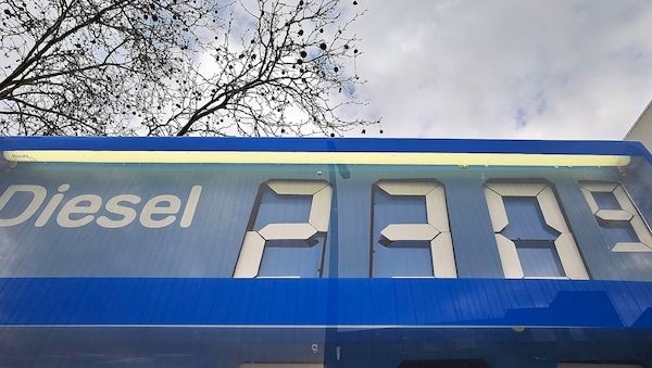 Schulze pocht auf Spritpreis-Entlastung in dieser Woche