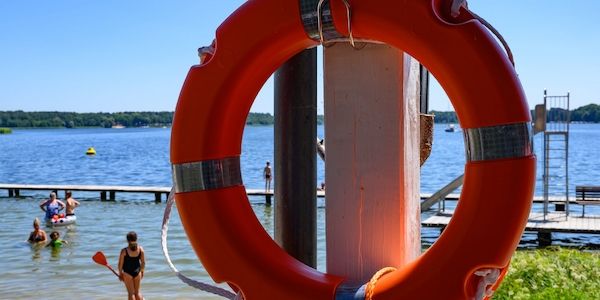 Badesaison startet: Rettungsschwimmer dringend gesucht