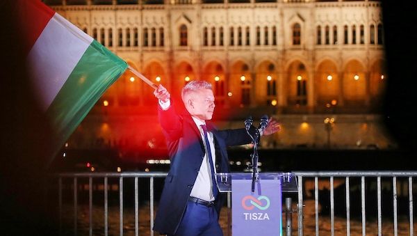 Bundesregierung feiert "historisches" Wahlergebnis in Ungarn