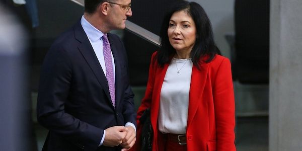 Spahn stärkt Reiche demonstrativ den Rücken