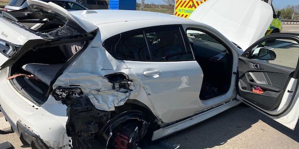 Transporter verunfallt auf A27 bei Bremerhaven