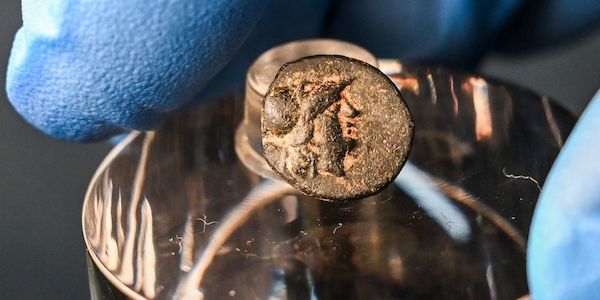 13-Jähriger findet seltene antike Münze in Berlin