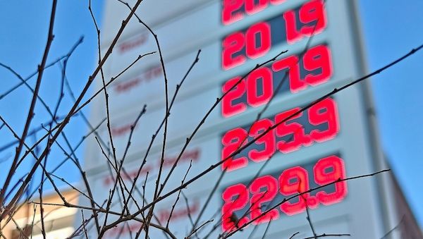 Verdi fordert weitere Maßnahmen gegen steigende Spritpreise