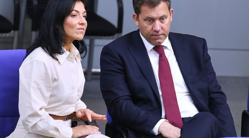 Klingbeil legt Vorbehalte gegen Energiegesetze von Reiche ein