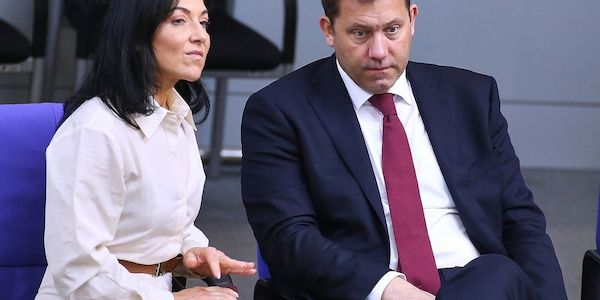 Klingbeil legt Vorbehalte gegen Energiegesetze von Reiche ein