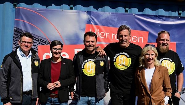 Für „Motivation Handwerk“: Ralf Moeller, der Hessische Ministerpräsident Boris Rhein und Susanne Haus, Präsidentin der  Handwerkskammer Frankfurt-Rhein-Main, machen sich in Frankfurt  für das Handwerk stark!