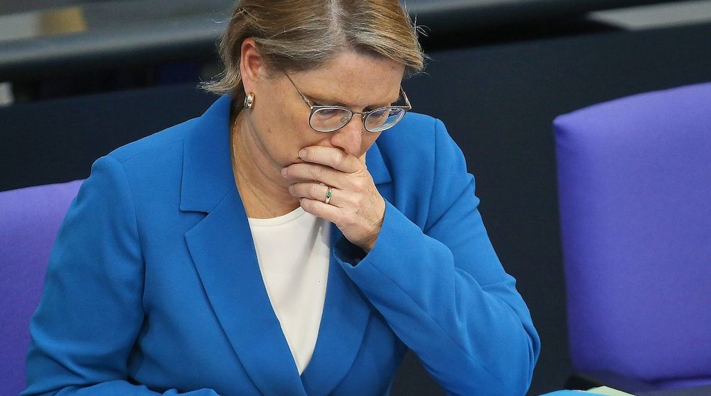 Hubig will Gesetz gegen digitale Gewalt noch 2026 verabschieden