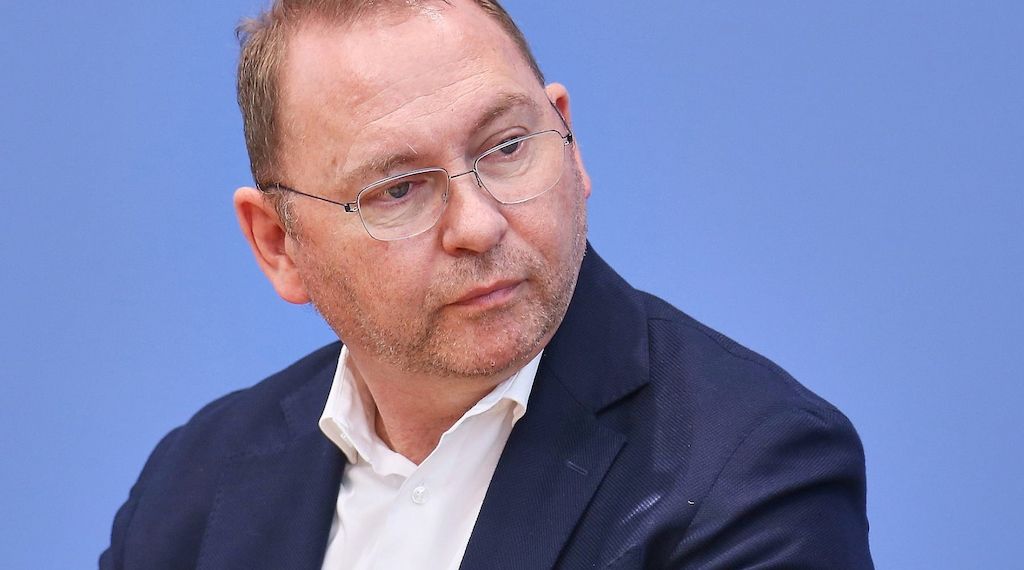 Verdi bezeichnet steuerfreie 1.000-Euro-Prämie als "Rohrkrepierer"