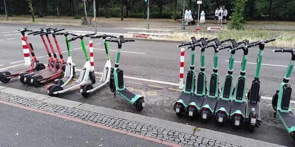 14-Jährige stirbt nach E-Scooter-Unfall in Berlin-Britz