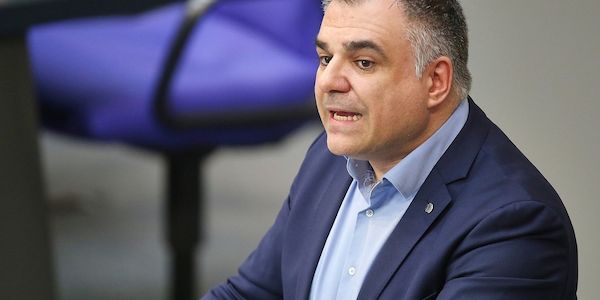 SPD-Gesundheitspolitiker plädiert für Reduzierung der Krankenkassen