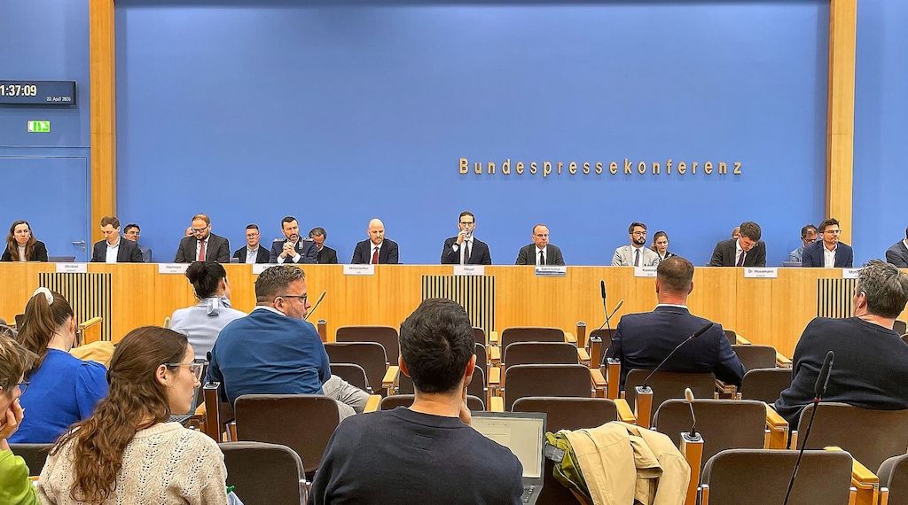 Bundesregierung blickt zurückhaltend auf US-Iran-Verhandlungen