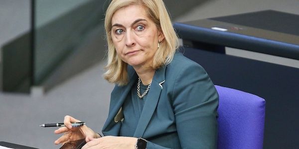 Warken verteidigt Einschränkung beim Hautkrebsscreening