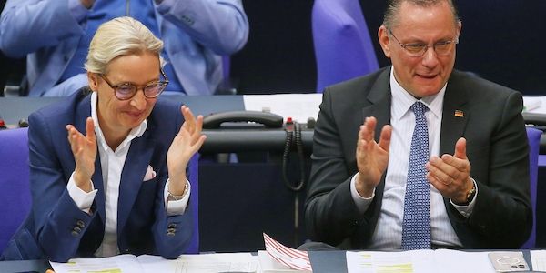 Forsa: AfD weiter vorn - Merz-Zufriedenheit verharrt auf Tiefstand