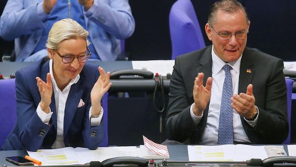 Forsa: AfD weiter vorn - Merz-Zufriedenheit verharrt auf Tiefstand