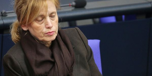 Demokratiepädagogen kritisieren Priens Umbau von "Demokratie leben"