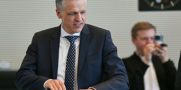 Frei hält Zeitplan für Gesundheitsreform für realistisch