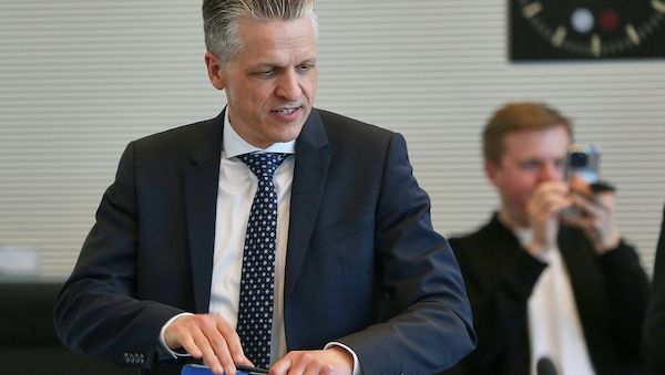 Frei hält Zeitplan für Gesundheitsreform für realistisch