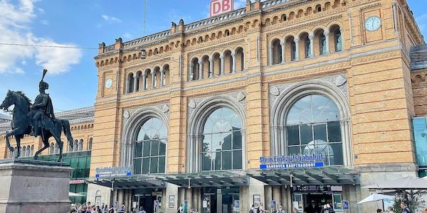 Umfassende Sanierung der Bahnstrecke Hamburg-Hannover startet am 1. Mai