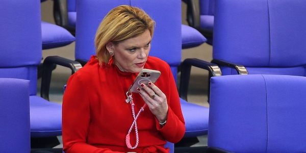 Bericht: Klöckner von Phishing-Angriff auf Signal betroffen