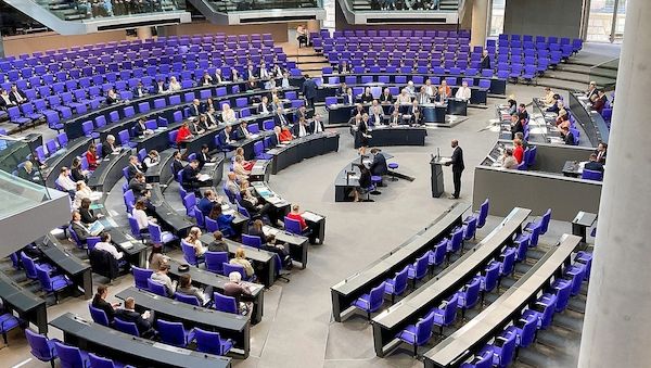 Bundestag beschließt Beschleunigung von Vergabeverfahren