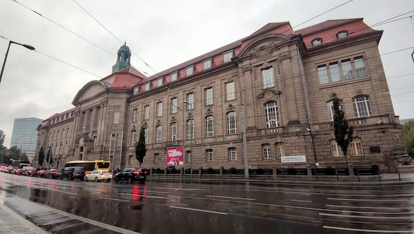 Bericht: Dutzende Mails im Wirtschaftsministerium durchleuchtet