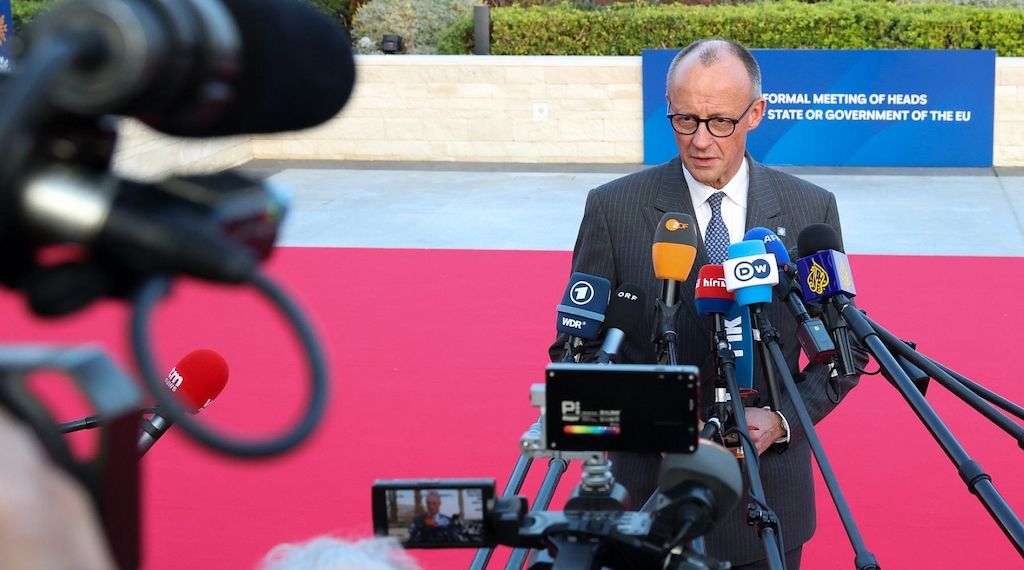 Merz begrüßt Freigabe von Darlehen für Ukraine