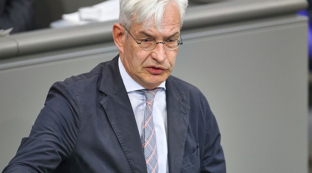 Haushaltsberatung: Middelberg fordert "mehr Ehrgeiz beim Sparen"