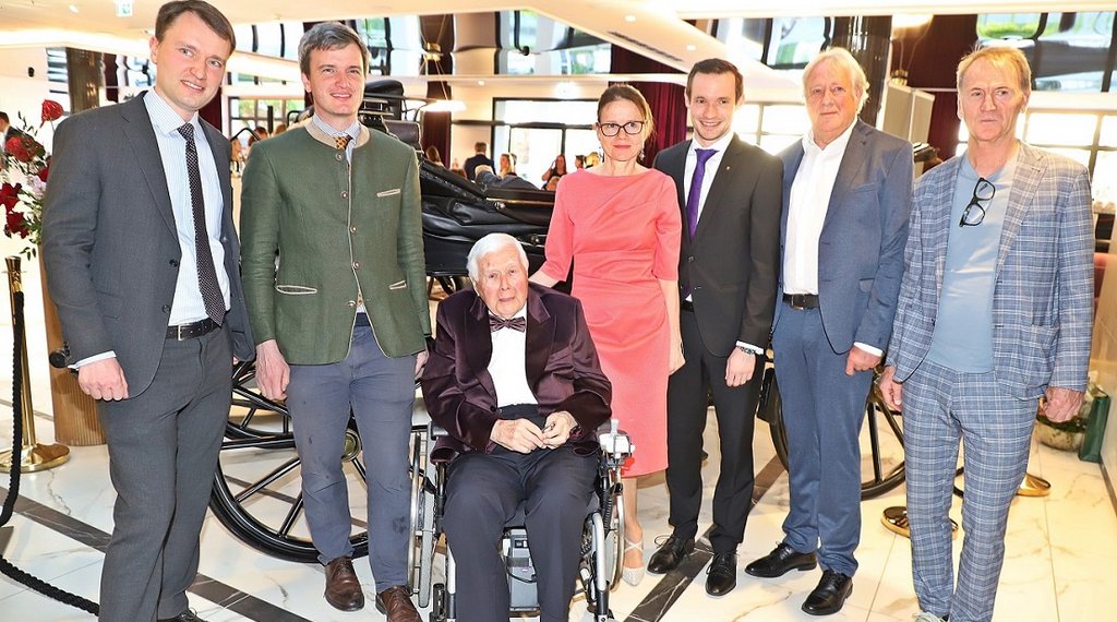 Feiern wie die Kaiserin: Glanzvoller Geburtstag für das Hotel Grand Elisabeth in Bad Ischl mit Ehrengast Peter Weck
