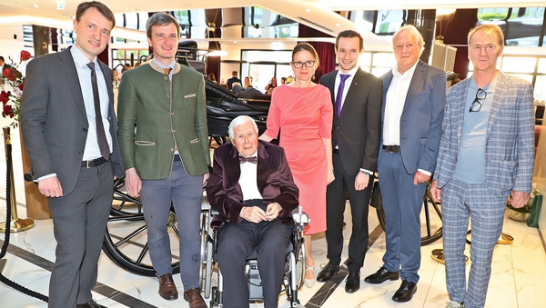 Feiern wie die Kaiserin: Glanzvoller Geburtstag für das Hotel Grand Elisabeth in Bad Ischl mit Ehrengast Peter Weck