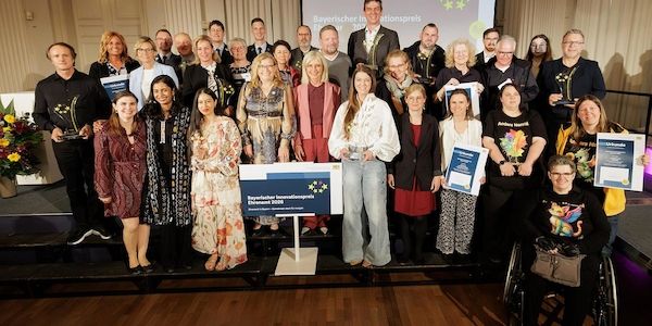 Sozialministerin ehrt elf Preisträger des Bayerischen Innovationspreises Ehrenamt
