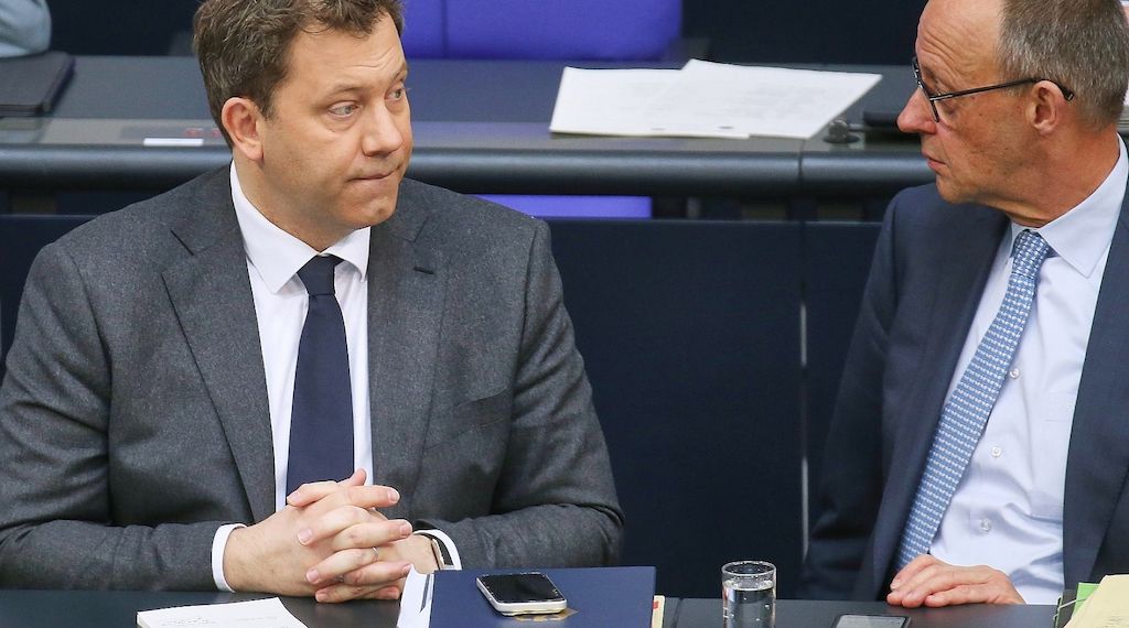 Merz offen für höhere Reichensteuer