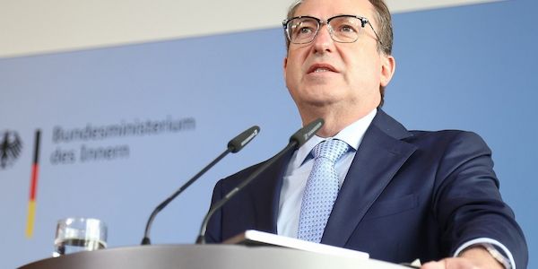 Dobrindt sieht neue digitale Befugnisse als "Meilenstein"