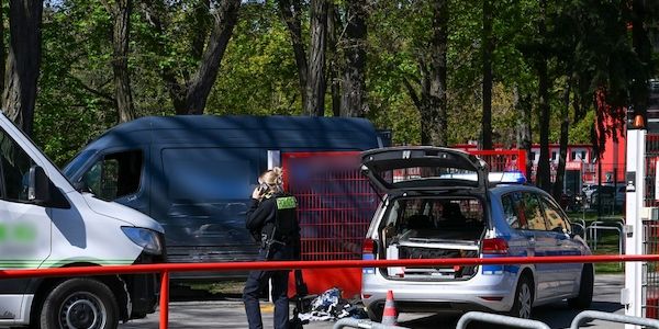 Gestohlener Lieferwagen: Berliner-Polizei stoppt Mann mit Schüssen