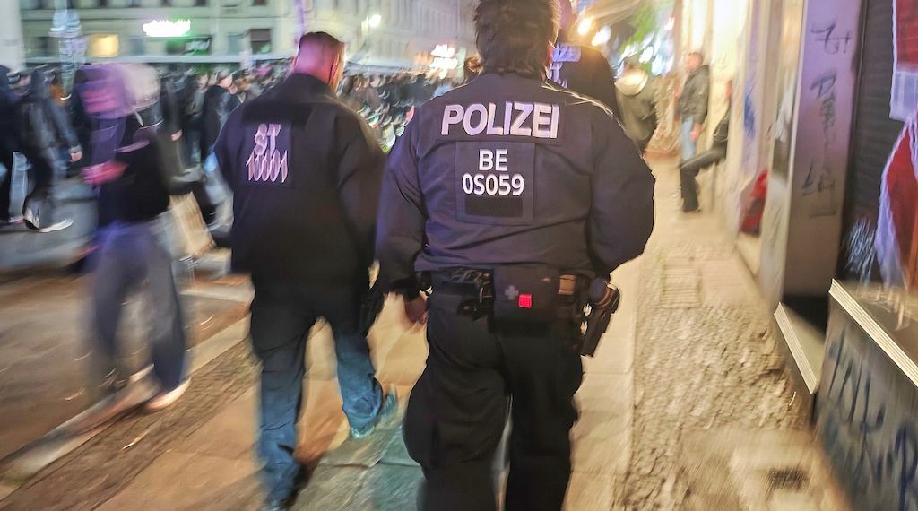 Bundespolizei droht mit robustem Eingreifen bei Mai-Krawallen